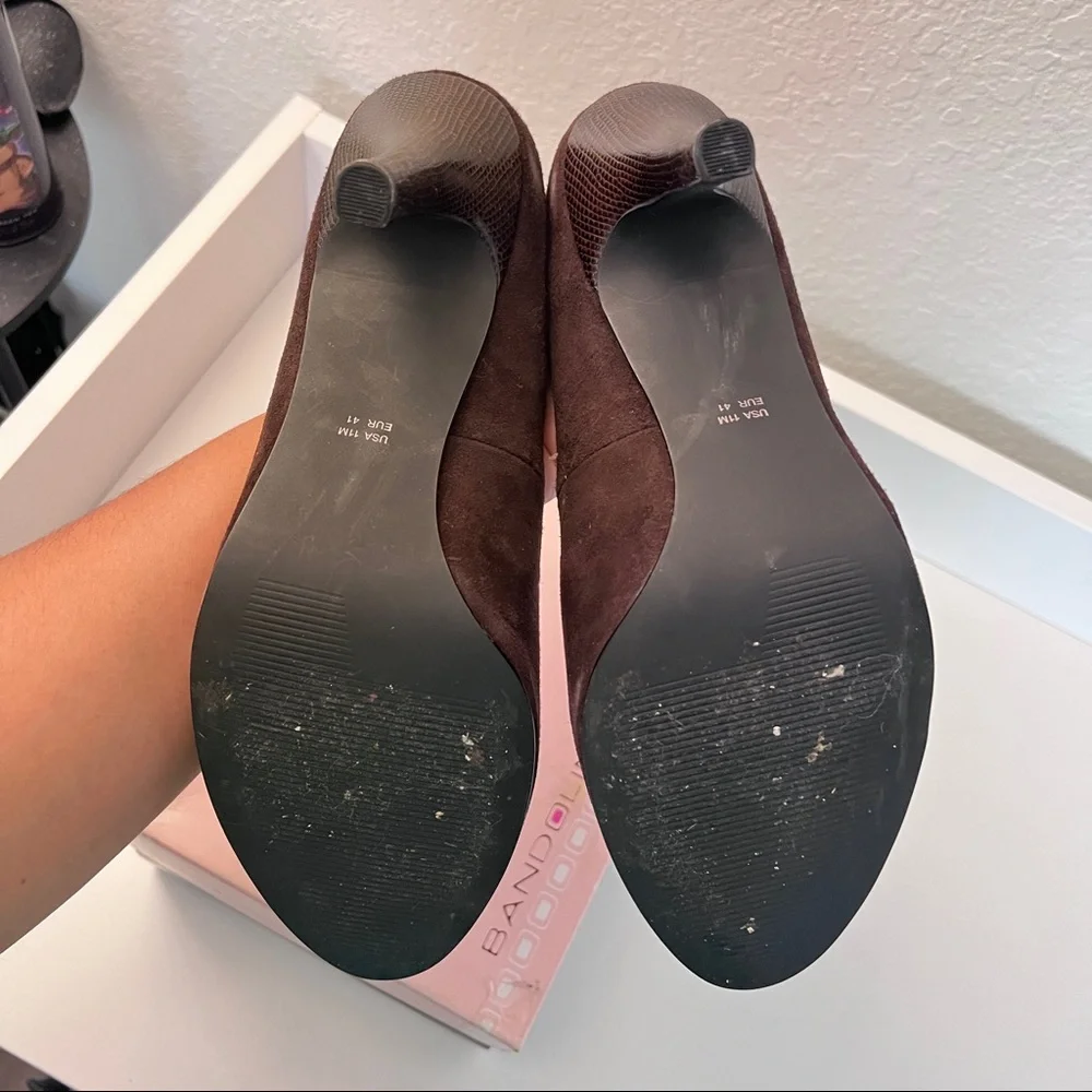 Bandolino Dark Brown Suede Heels Size 11